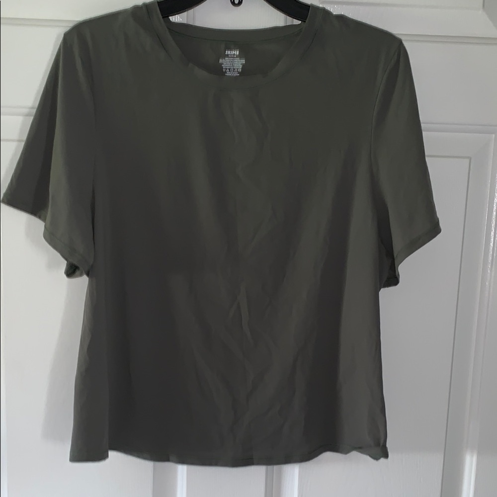 SOLD❌❌SOLD❌❌SOLDSkims Women's Olive Green T-Shirt